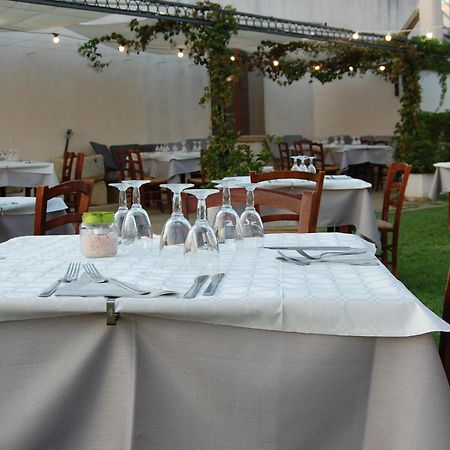 Agriturismo Il Megalite Giurdignano Bagian luar foto