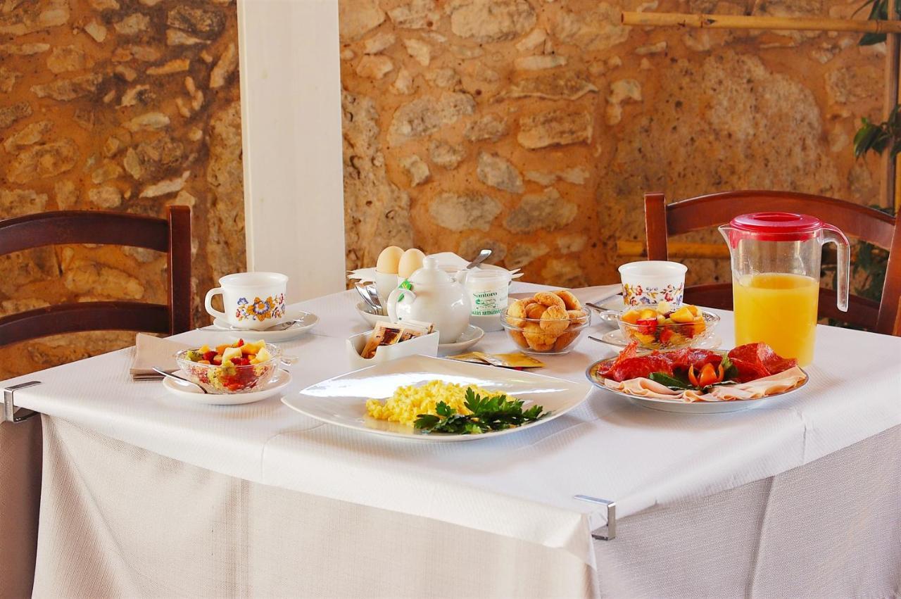 Agriturismo Il Megalite Giurdignano Bagian luar foto